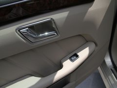 2010款 E300L 3.0L 时尚型