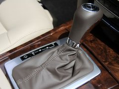 2010款 E300L 3.0L 时尚型