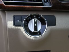 2010款 E300L 3.0L 时尚型