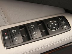 2010款 E300L 3.0L 时尚型