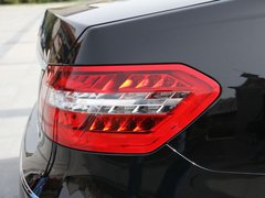 2010款 E300L 3.0L 时尚型