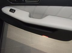 2010款 E300L 3.0L 时尚型