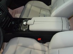 2010款 E300L 3.0L 时尚型