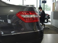 2010款 E300L 3.0L 时尚型