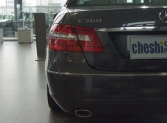 2010款 E300L 3.0L 时尚型