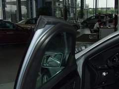 2010款 E300L 3.0L 时尚型
