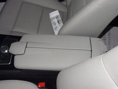 2010款 E300L 3.0L 时尚型