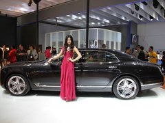 2010款 6.8T 標(biāo)準(zhǔn)版