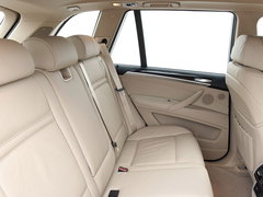 2011款 4.4T xDrive50i領(lǐng)先型 5座