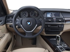2011款 4.4T xDrive50i领先型 5座