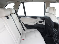 2011款 4.4T xDrive50i領(lǐng)先型 5座