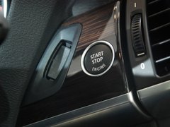 2011款 4.4T xDrive50i领先型 5座