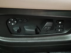 2011款 4.4T xDrive50i领先型 5座