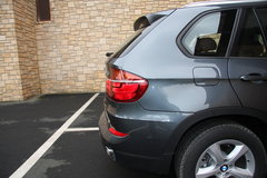 2011款 4.4T xDrive50i领先型 5座