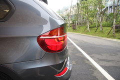 2011款 4.4T xDrive50i领先型 5座