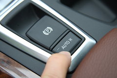 2011款 4.4T xDrive50i领先型 5座