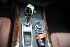 2011款 4.4T xDrive50i领先型 5座