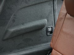 2011款 4.4T xDrive50i领先型 5座