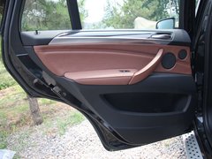 2011款 4.4T xDrive50i领先型 5座