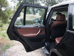 2011款 4.4T xDrive50i领先型 5座