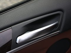 2011款 4.4T xDrive50i领先型 5座