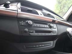 2011款 4.4T xDrive50i领先型 5座