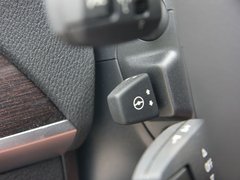 2011款 4.4T xDrive50i领先型 5座