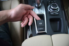 2011款 4.4T xDrive50i领先型 5座