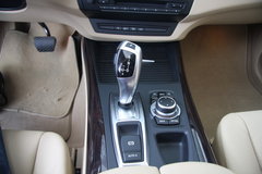 2011款 4.4T xDrive50i领先型 5座