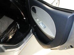 2010款 1.3L 手动 时尚型