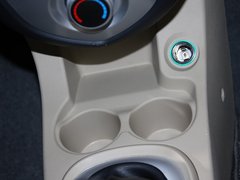 2010款 1.0 手动 标准型