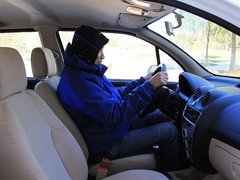 2010款 1.0 手动 标准型