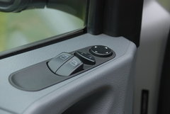 2010款 2.2T 自动 柴油精英版 8-9座
