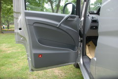 2010款 2.2T 自动 柴油精英版 8-9座
