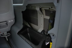 2010款 2.2T 自动 柴油精英版 8-9座