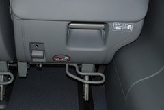 2010款 2.2T 自动 柴油精英版 8-9座