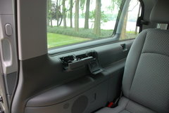 2010款 2.2T 自动 柴油精英版 8-9座