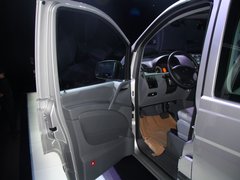 2010款 2.2T 自动 柴油精英版 8-9座