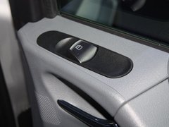 2010款 2.2T 自动 柴油精英版 8-9座
