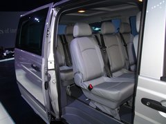 2010款 2.2T 自动 柴油精英版 8-9座