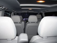 2010款 2.2T 自动 柴油精英版 8-9座
