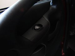 2010款 1.6L 手动 豪华型 5座