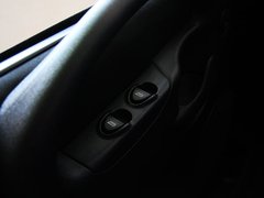 2010款 1.6L 手动 豪华型 5座