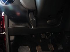 2010款 1.6L 手动 豪华型 5座