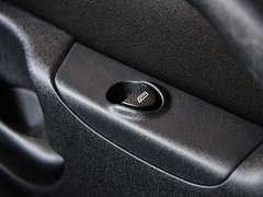 2010款 1.6L 手动 豪华型 5座