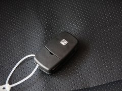 2010款 1.6L 手动 豪华型 5座