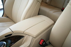 2006款 550i 4.8L 中规