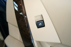 2006款 550i 4.8L 中规