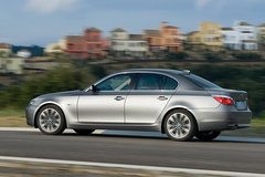 2006款 550i 4.8L 中规