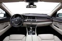 2006款 550i 4.8L 中规